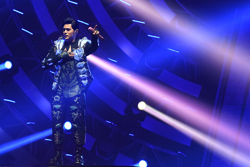 倫 嘉宾场场「地表最强」 周董邀来张惠妹high翻小巨蛋 周杰伦